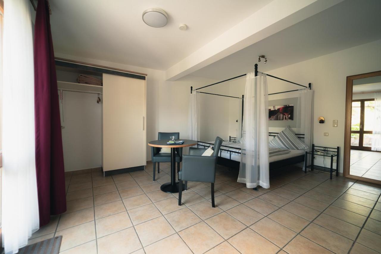 Urlaubsweingut Zecherhof Neef Extérieur photo
