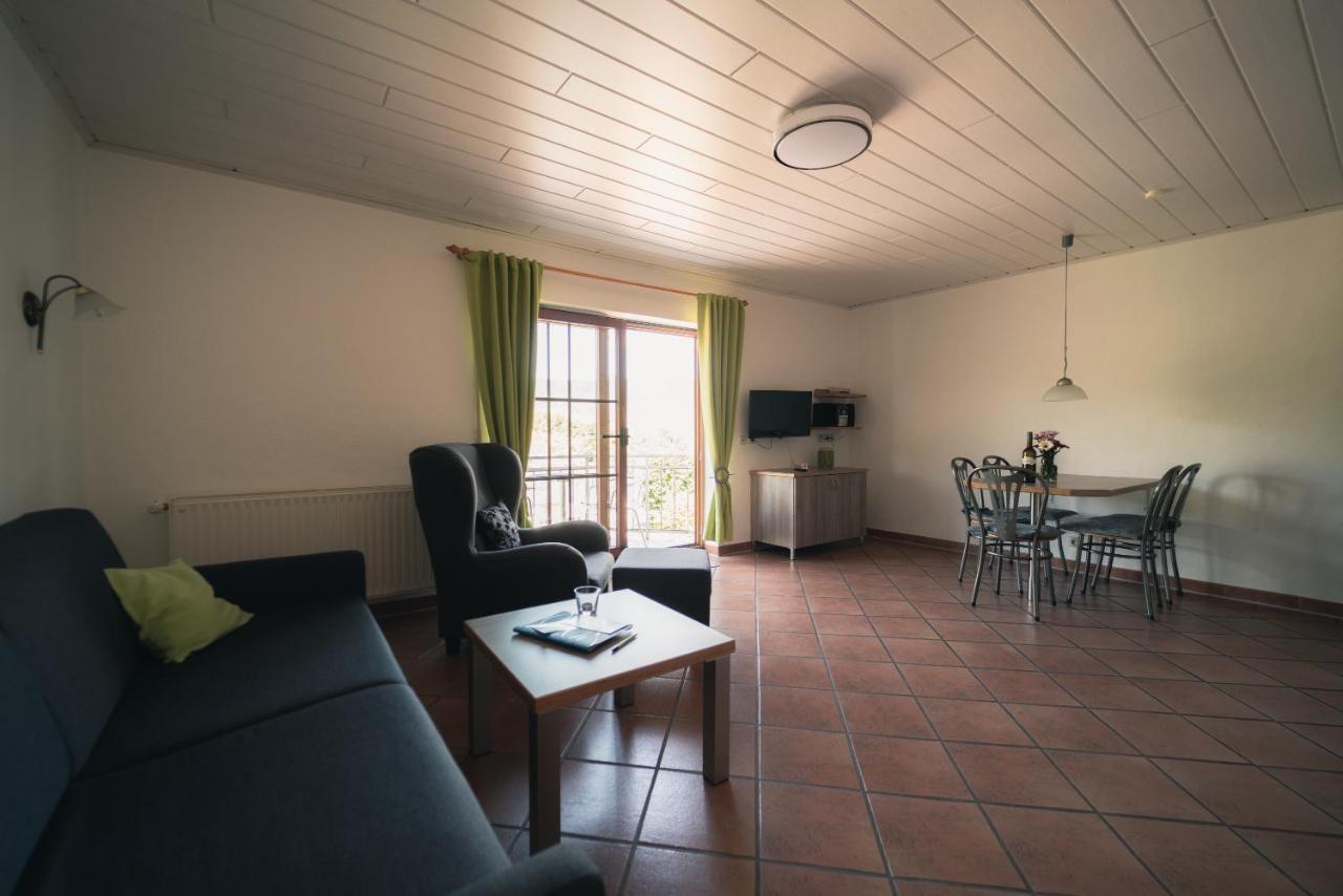 Urlaubsweingut Zecherhof Neef Extérieur photo